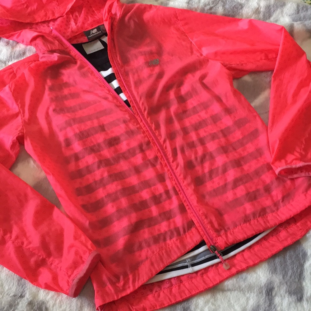 NB [New Balance] jacket - Picture 8 of 8